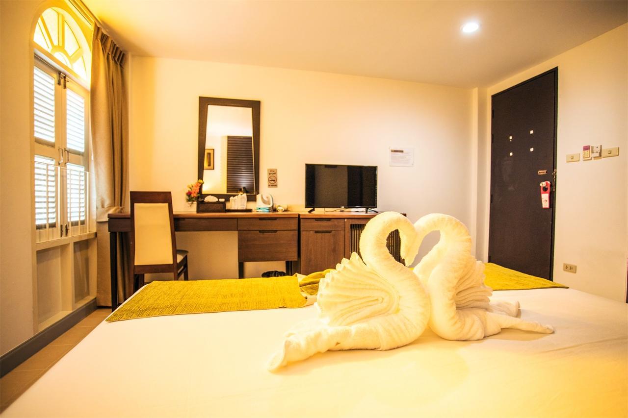 Sino House Patong Otel Dış mekan fotoğraf