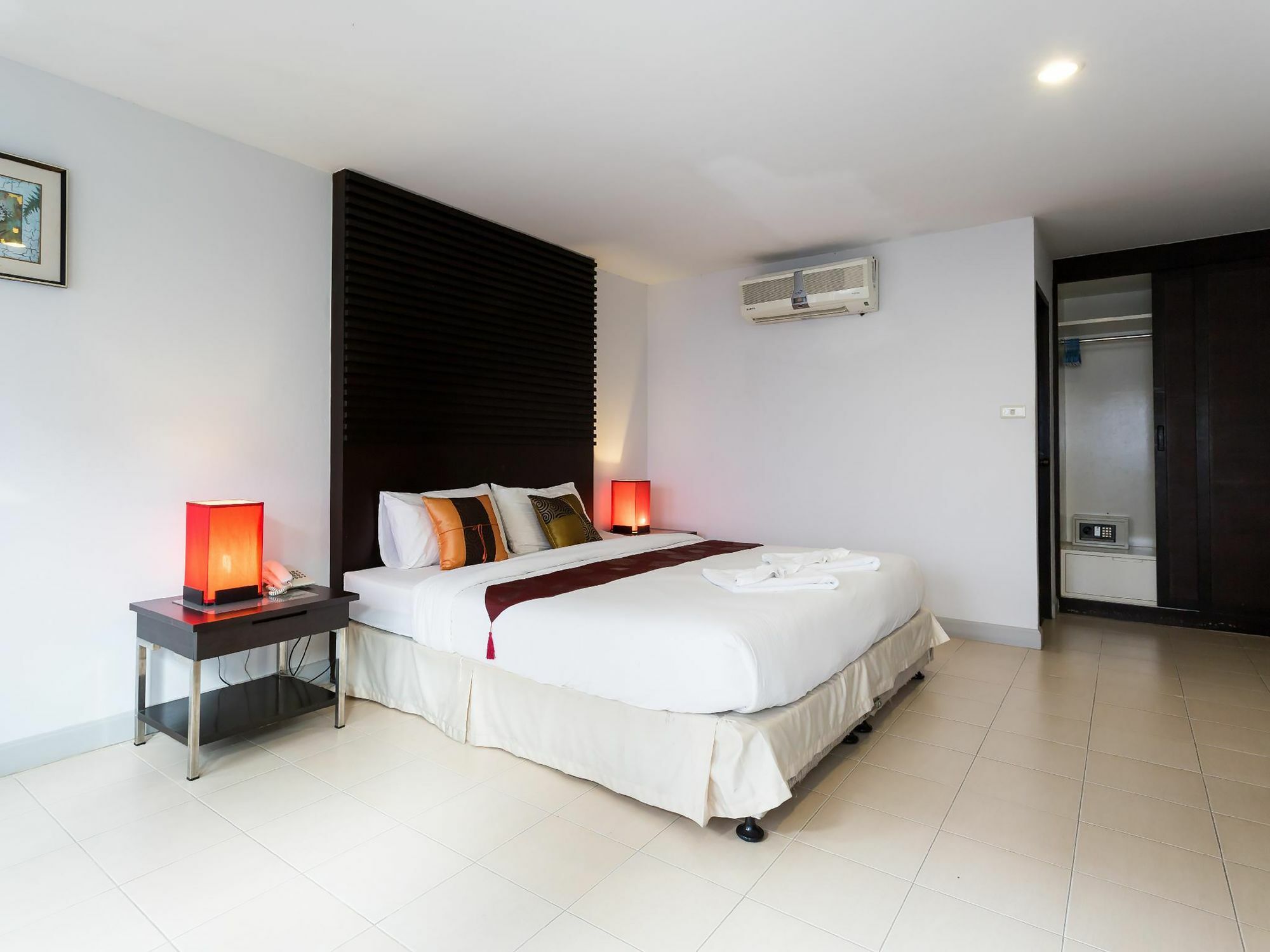 Sino House Patong Otel Dış mekan fotoğraf