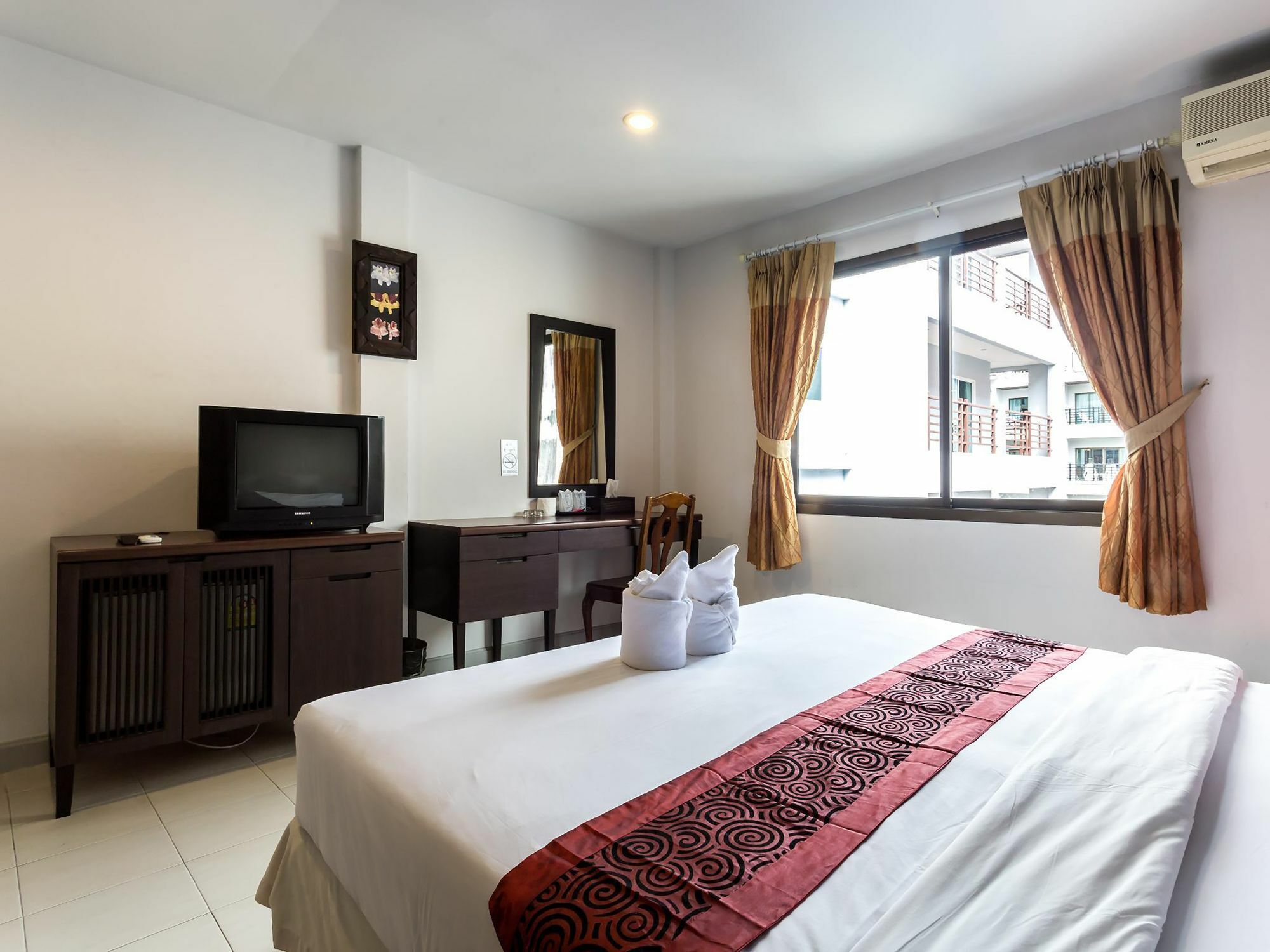 Sino House Patong Otel Dış mekan fotoğraf
