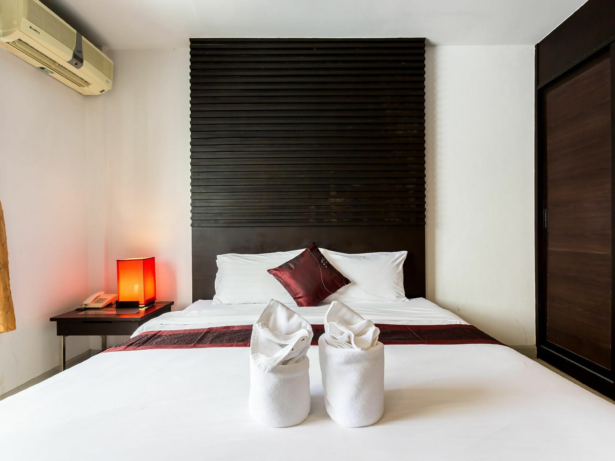 Sino House Patong Otel Dış mekan fotoğraf